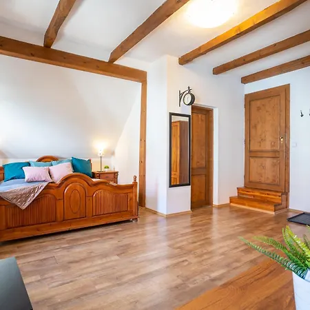 Marie Πανσιόν Český Krumlov